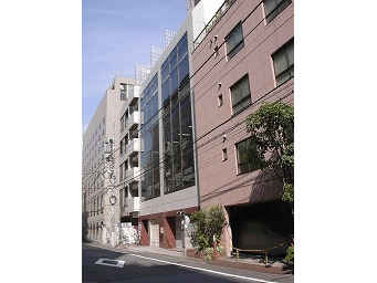 アルファトランク築地外観1