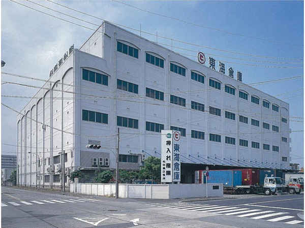 屋内保管・常人管理で安心・安全 押入れ産業 名古屋中川店外観1