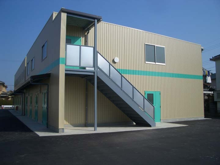 ヒロタの”蔵”トランクルーム クレール蔵いそかべ外観1