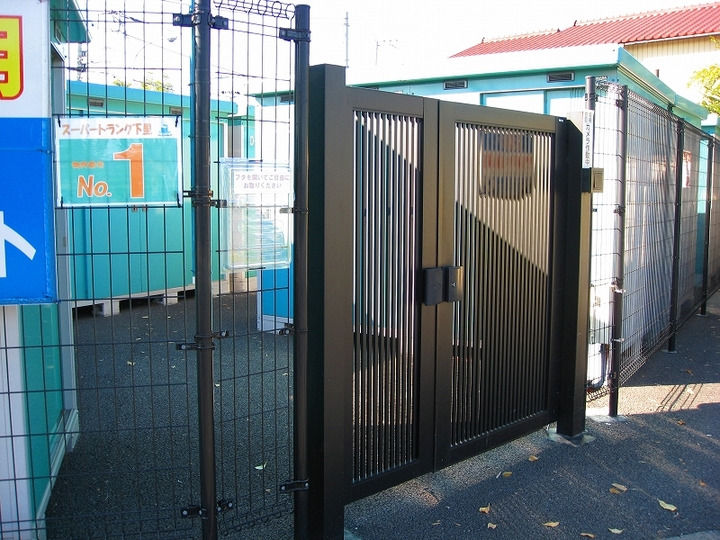 スーパートランク下里1外観1