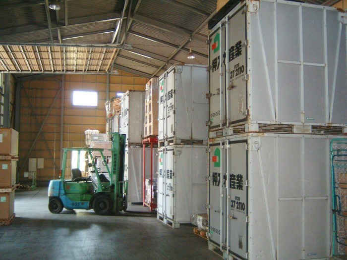 屋内保管・常人管理で安心・安全 押入れ産業 川越店外観1