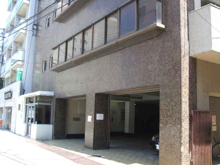 GoodBox. 寺町五条外観1