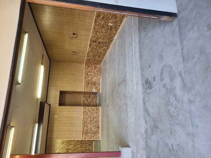 バイクガレージ　オリーブ元山外観1