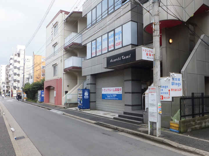 アルファトランク葛西駅前外観1