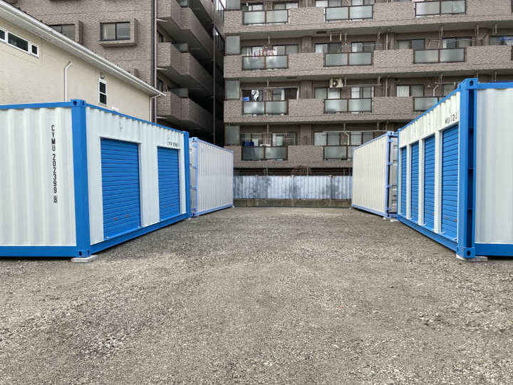 中瀬 屋外型トランクルーム外観1