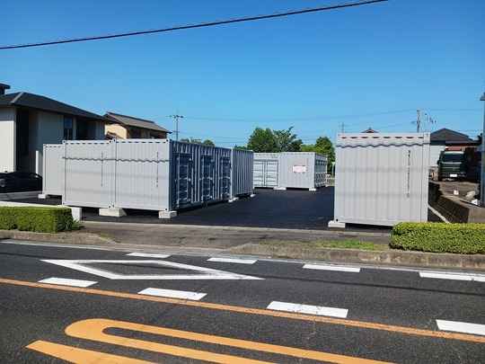 コンテナスクエア半城土店