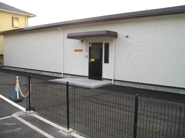 屋内型トランクルーム「ベンリースペース」 屋内型トランクルーム「ベンリースペース青梅市千ヶ瀬」外観1