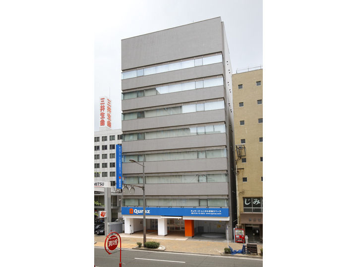 空調完備で衣類・書籍も安心のキュラーズ　小倉店外観1