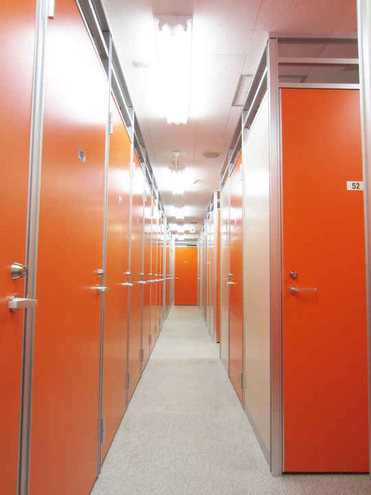 プレミアムトランクルーム西荻窪内装1