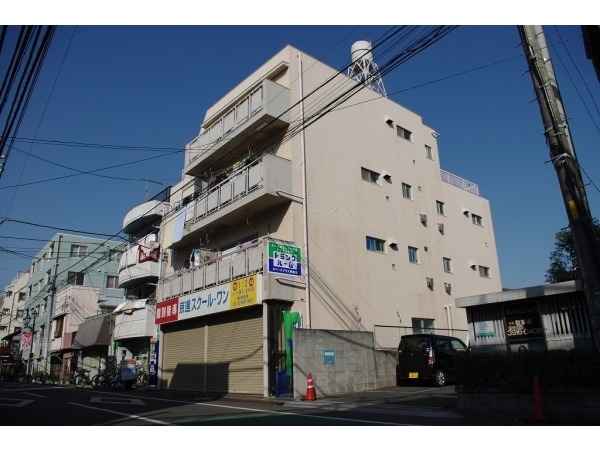 スペースプラス板橋店外観1