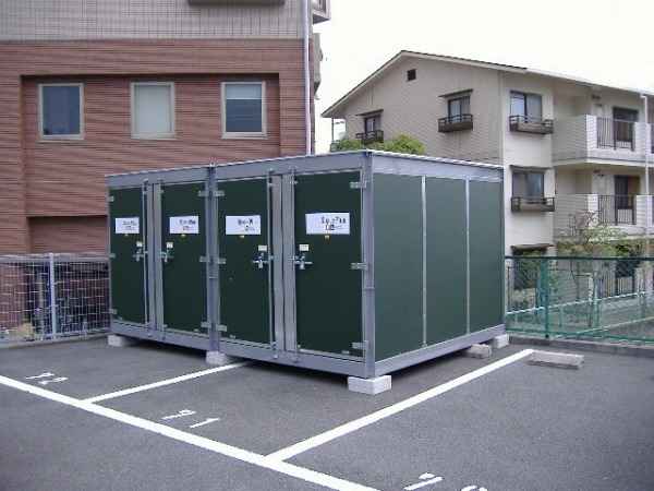 スペースプラスバイクコンテナ原町外観1