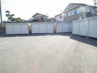 ハローコンテナ呉羽外観1