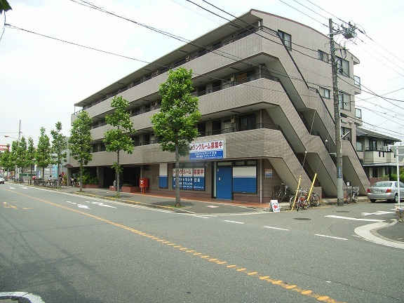 アルファトランク日吉外観1